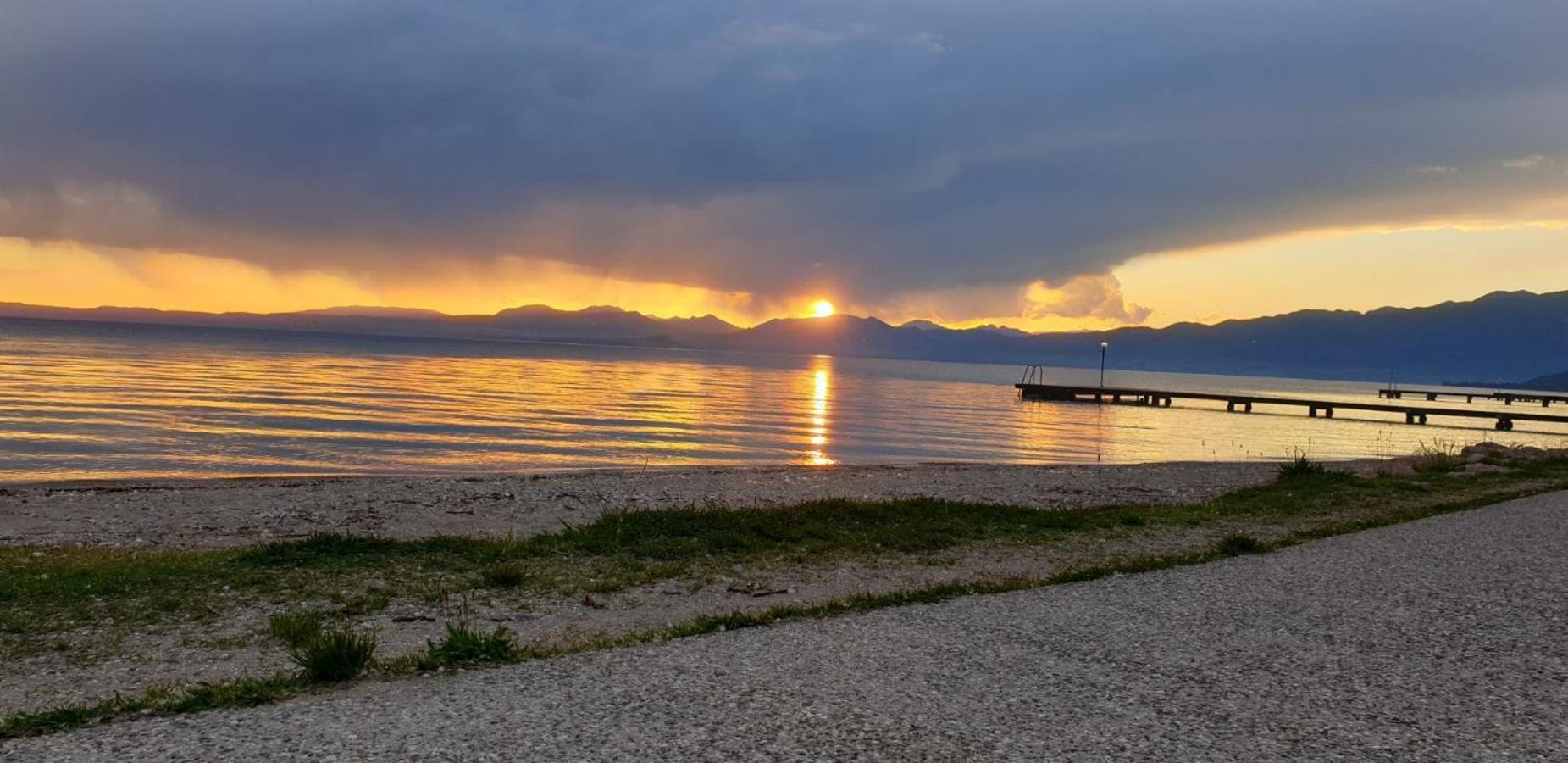 Verde & Lago Appartamento Vicino Al Lago Di Garda Calcinato Exteriör bild